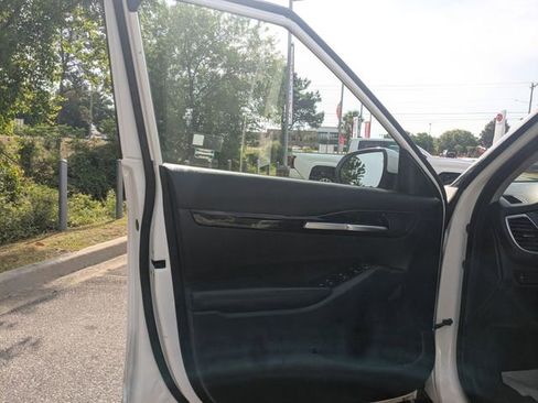 Used 2023 Kia Seltos S w/ Navigation Package FWD image 11