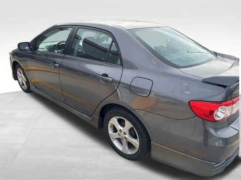 Used 2012 Toyota Corolla S image 11