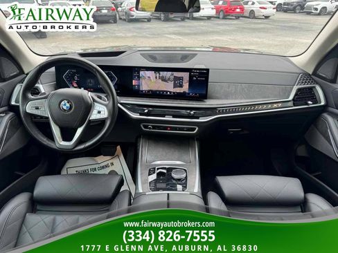Used 2025 BMW X7 xDrive40i image 15