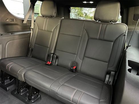 Used 2021 Chevrolet Suburban RST w/ Luxury Package image 52