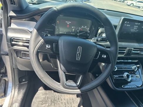 Certified 2022 Lincoln Corsair FWD image 12