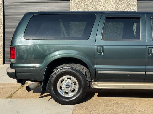Used 2003 Ford Excursion Limited image 11