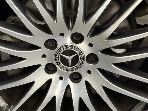 Certified 2025 Mercedes-Benz GLC 300 image 19