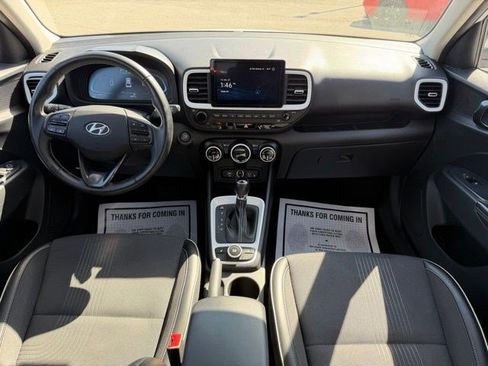 Used 2023 Hyundai Venue Limited image 25