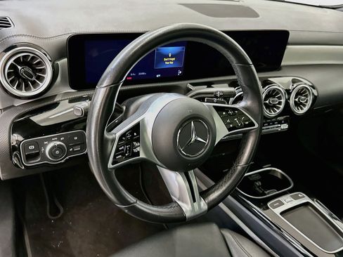 Used 2025 Mercedes-Benz CLA 250 4MATIC image 18