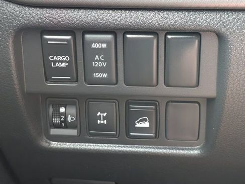 Used 2024 Nissan Titan PRO-4X w/ Pro-4x Convenience Package AWD/4WD image 22