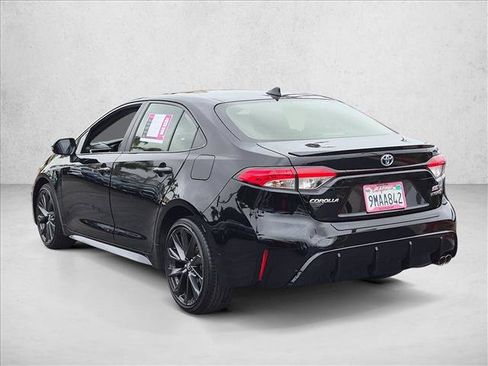 Used 2024 Toyota Corolla SE w/ SE Package FWD image 8