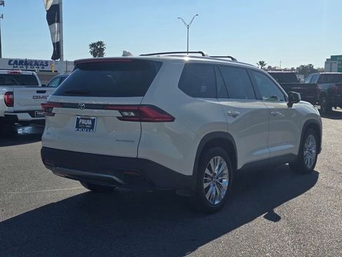 Used 2024 Toyota Grand Highlander XLE image 6