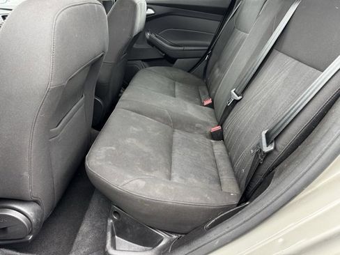 Used 2015 Ford Focus SE image 6