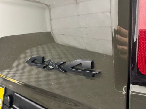 Used 2021 RAM 1500 Big Horn w/ Built-to-serve Edition image 38