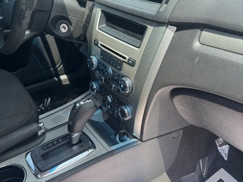 Used 2012 Ford Fusion SE image 13