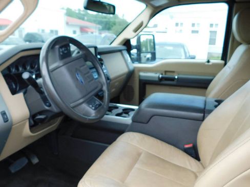 Used 2014 Ford F250 Lariat w/ Lariat Interior Package AWD/4WD image 20