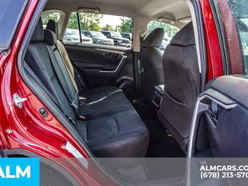 Used 2021 Toyota RAV4 LE FWD image 23