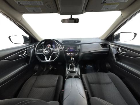 Used 2018 Nissan Rogue SV AWD/4WD image 17