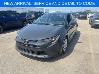 Used 2025 Toyota Corolla LE FWD video 1