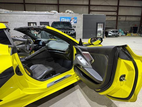 Used 2020 Chevrolet Corvette Stingray Premium Cpe w/ 3LT Preferred Equipment Group RWD image 25