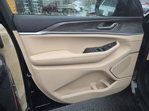 New 2026 Jeep Grand Cherokee Limited image 10