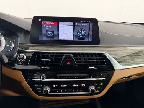 Used 2018 BMW 530i RWD image 22