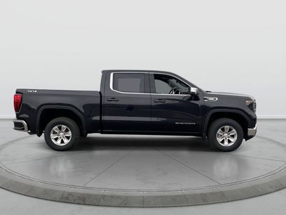 New 2026 GMC Sierra 1500 SLE w/ Preferred Package