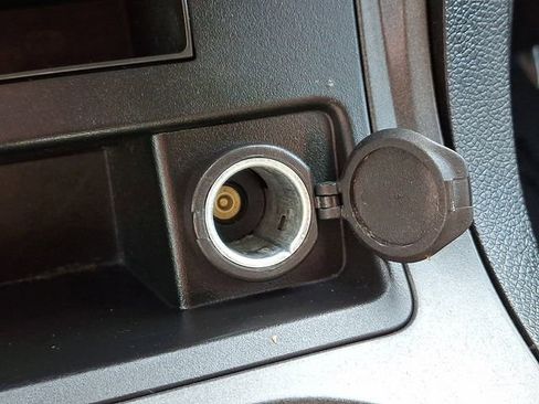 Used 2011 Chevrolet Traverse LT w/ Personal Connectivity Package FWD image 21