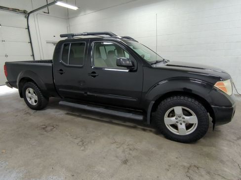 Used 2007 Nissan Frontier LE image 2