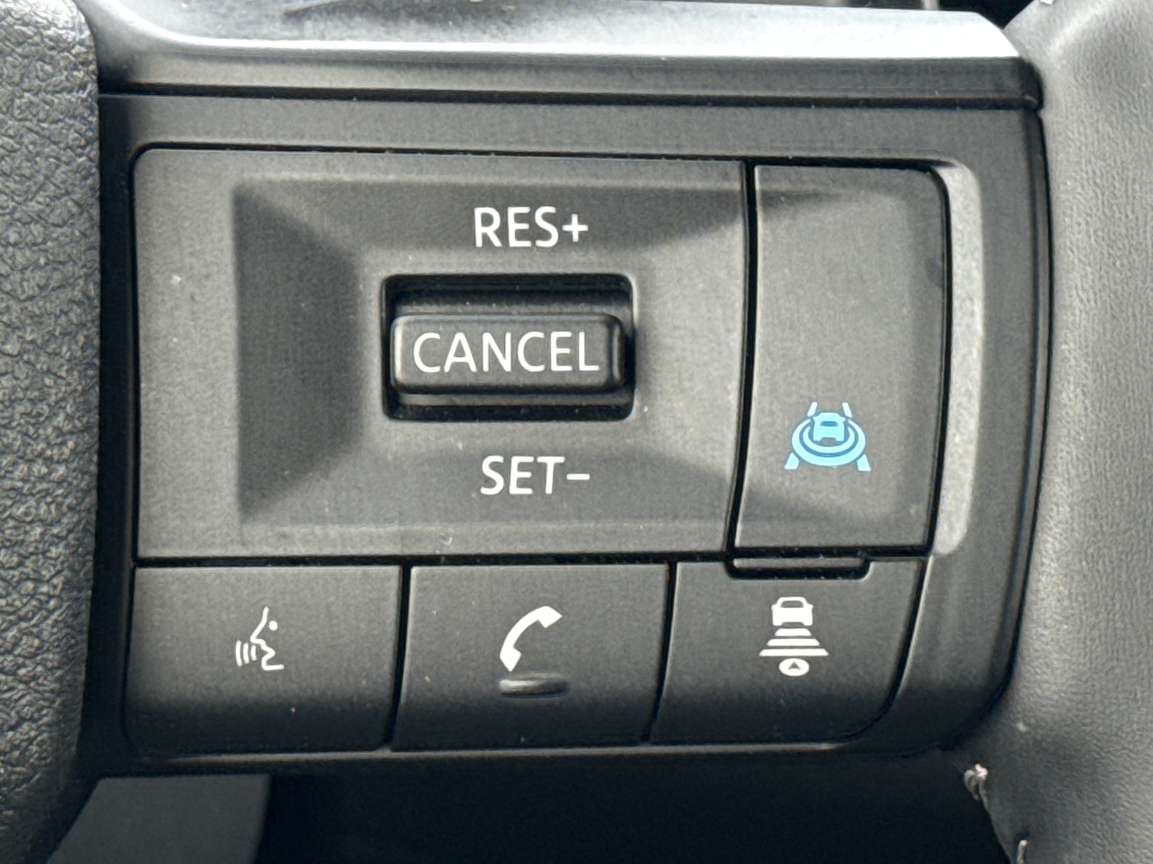 Used 2026 Nissan Rogue SV w/ SV Premium Package FWD image 20