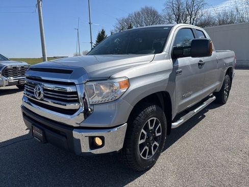 Used 2016 Toyota Tundra SR5 w/ SR5 Upgrade Package image 5