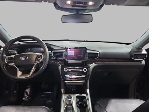 Used 2021 Ford Explorer Limited w/ Hybrid Equipment Group 310A AWD/4WD image 11