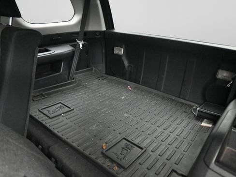 Used 2021 Toyota 4Runner SR5 AWD/4WD image 33