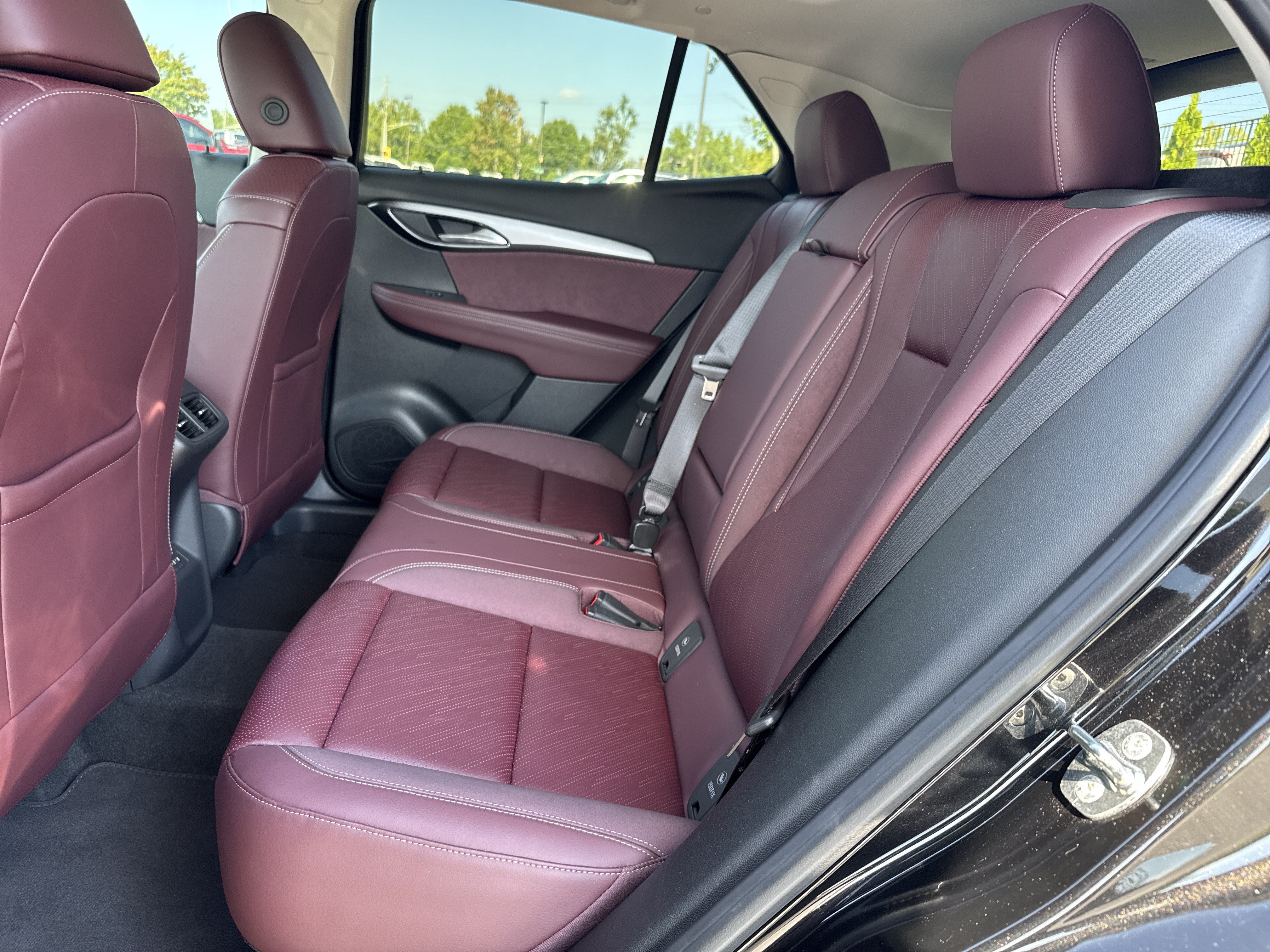 Used 2025 Buick Envision Sport Touring AWD/4WD image 31