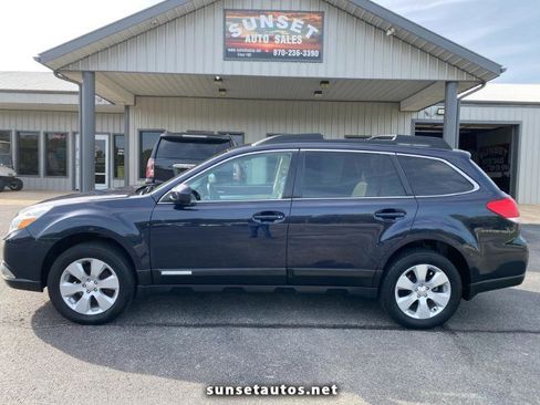 Used 2012 Subaru Outback 2.5i Premium AWD/4WD image 1