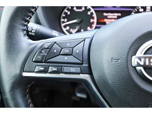 Used 2024 Nissan Sentra SR w/ SR Premium Package image 15