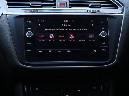 Used 2018 Volkswagen Tiguan SEL w/ 3rd Row Seat Package AWD/4WD image 49