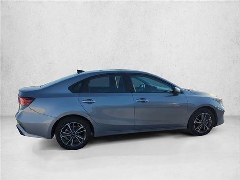 Used 2023 Kia Forte LXS FWD image 4