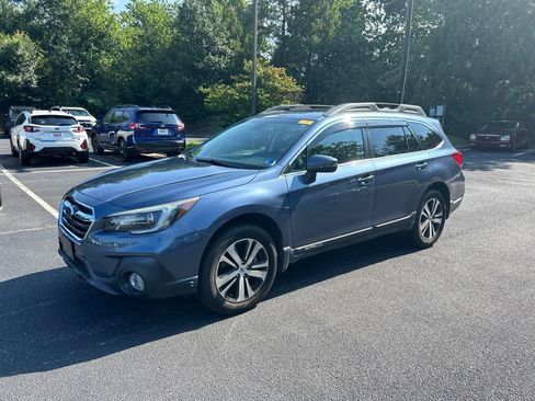 Used 2018 Subaru Outback 2.5i Limited AWD/4WD image 8