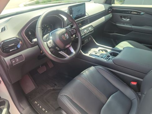 Used 2025 Honda Pilot Touring image 30