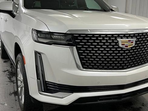 Certified 2024 Cadillac Escalade ESV Premium Luxury w/ Performance Package AWD/4WD image 10