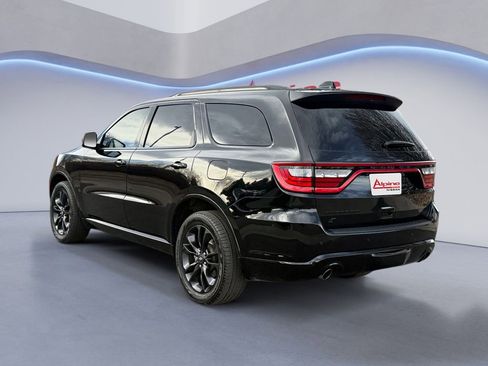 Used 2023 Dodge Durango GT image 3