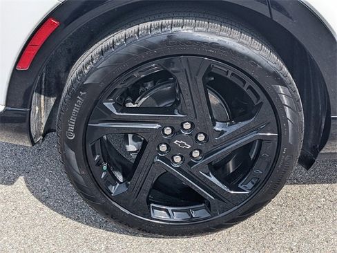 Used 2025 Chevrolet Equinox EV RS image 8