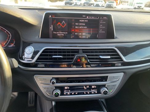 Used 2020 BMW 740i w/ M Sport Package image 15
