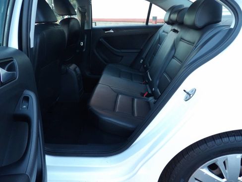 Used 2014 Volkswagen Jetta SE image 8