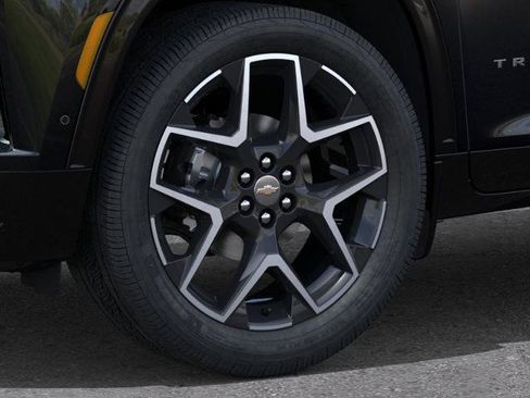 New 2026 Chevrolet Traverse High Country w/ LPO, Floor Liner Package FWD image 9