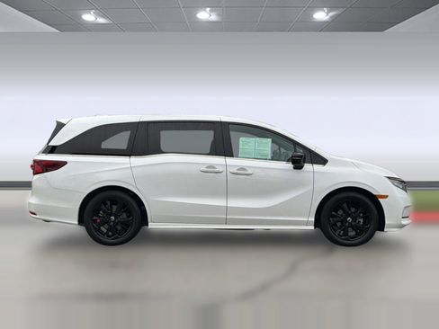 Certified 2023 Honda Odyssey Sport image 7