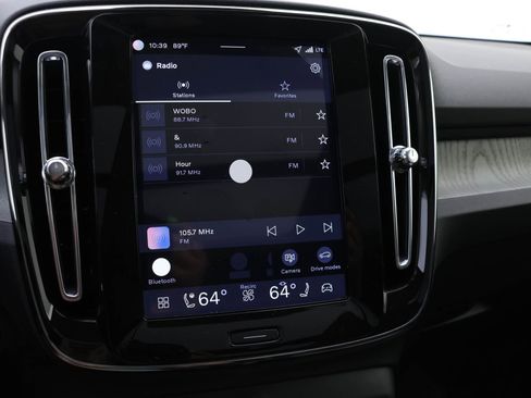 Certified 2026 Volvo XC40 B5 Plus w/ Protection Package Premier image 9