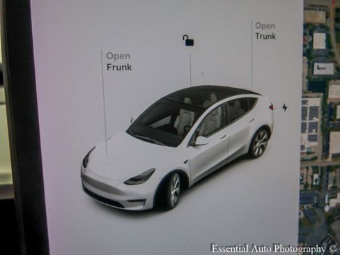 Used 2021 Tesla Model Y 2WD image 17