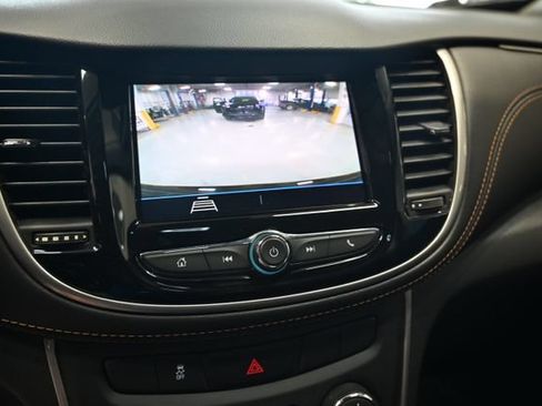 Used 2020 Chevrolet Trax LS AWD/4WD image 16