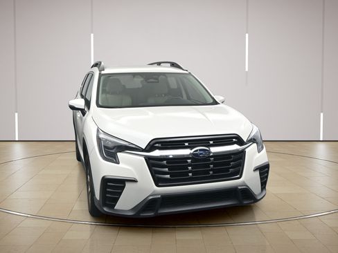 Used 2023 Subaru Ascent Premium w/ Convenience Package AWD/4WD image 2