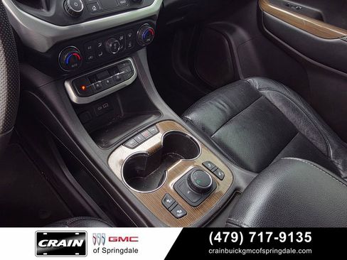 Used 2021 GMC Acadia SLE w/ Driver Convenience Package FWD image 19