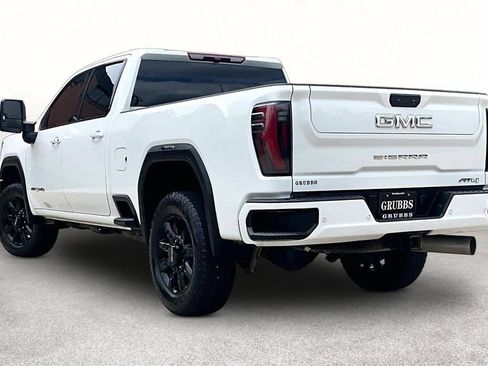 Used 2025 GMC Sierra 2500 AT4 AWD/4WD image 16