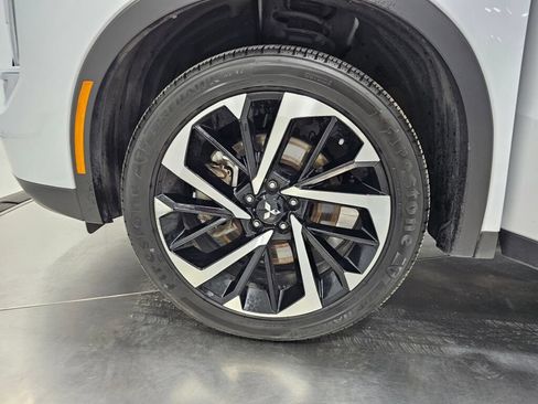 Used 2024 Mitsubishi Outlander SE AWD/4WD image 10